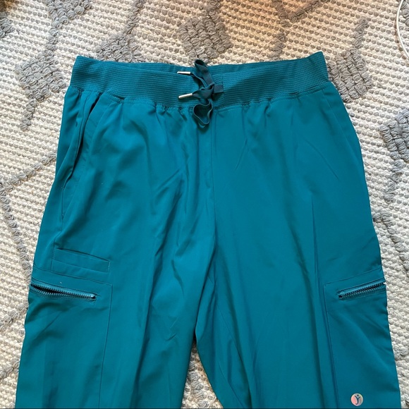 *SOLD* Scrubletics joggers -turquoise - Picture 3 of 5